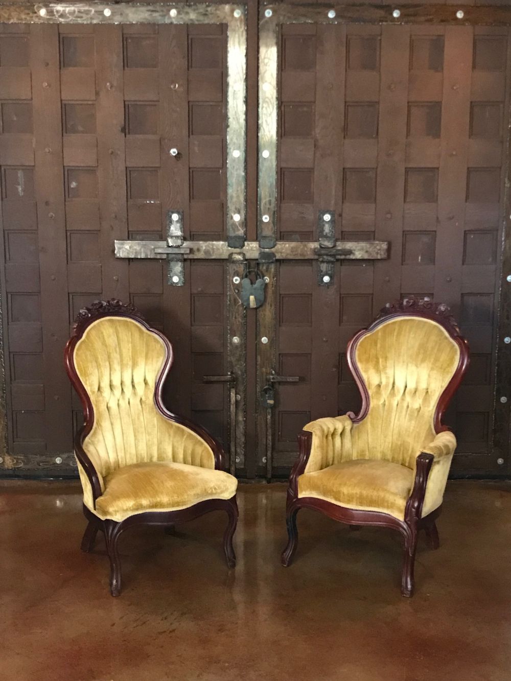 King & Queen Chairs